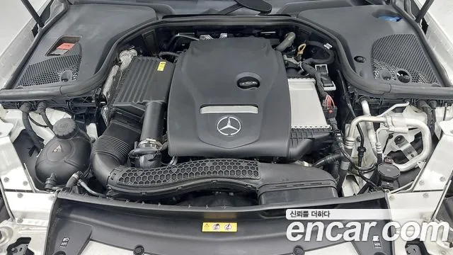 Mercedes-Benz E-Class — Фото автомобиля 6