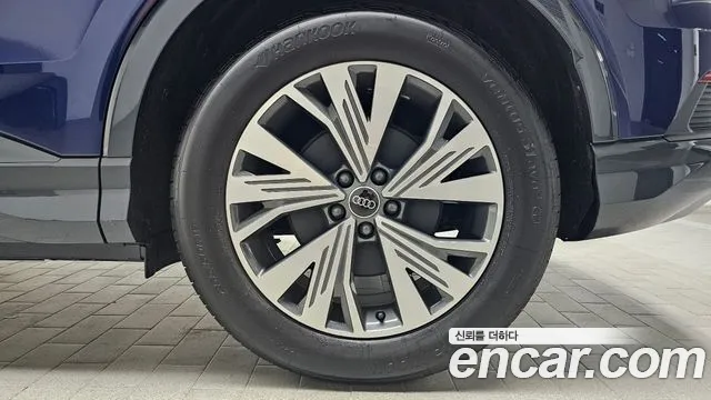 Audi Q4 e-tron — Фото автомобиля 20