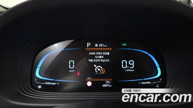 Hyundai Venue — Фото автомобиля 8