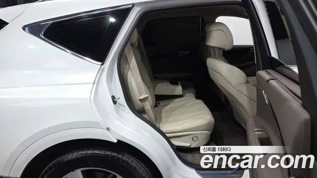 Genesis GV80 — Фото автомобиля 17