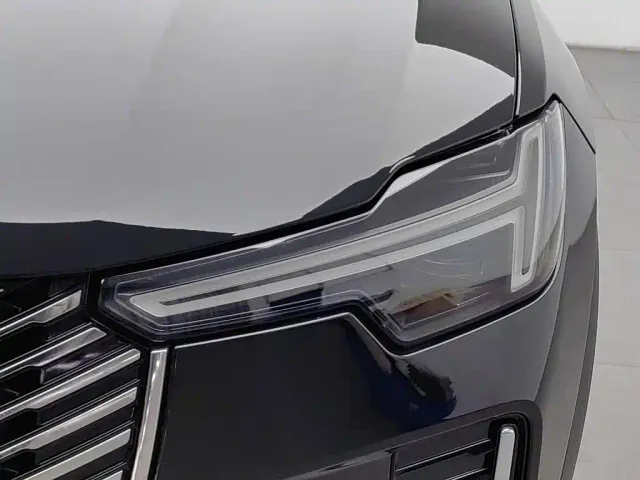 Volvo XC90 — Фото автомобиля 7