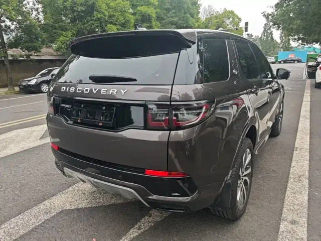 Land Rover Discovery Sport — Фото автомобиля 6