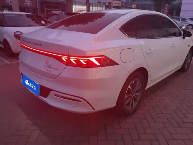 BYD Qin PLUS — Фото автомобиля 3