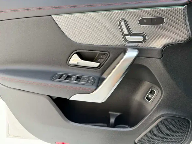 Mercedes-Benz A-Class — Фото автомобиля 16