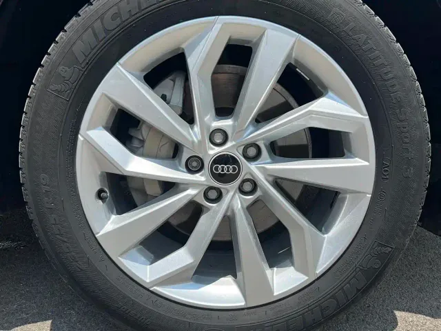 Audi Q5L — Фото автомобиля 14