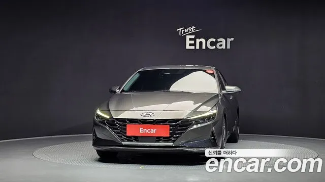 Hyundai AVANTE Avante (CN7) — Фото автомобиля 3