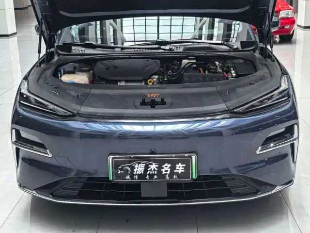 Geely Galaxy Xingyao 8 — Фото автомобиля 4