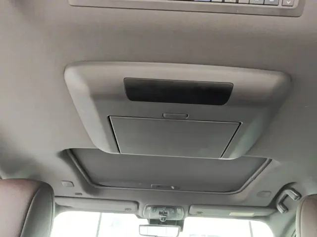 Toyota Sienna — Фото автомобиля 17