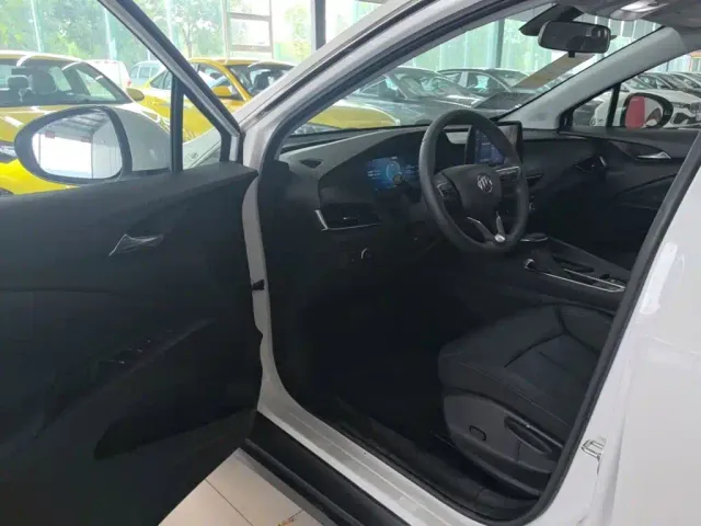 Buick Velite 6 — Фото автомобиля 15
