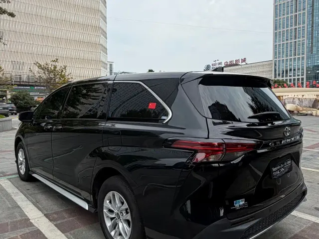 Toyota Granvia — Фото автомобиля 5