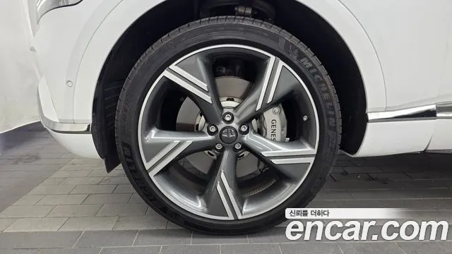 Genesis GV80 2.5T Бензин AWD — Фото автомобиля 3
