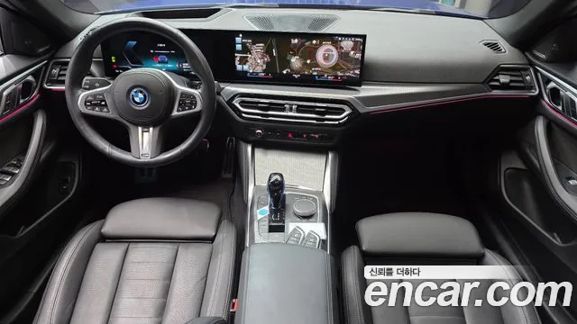 BMW i4 — Фото автомобиля 10