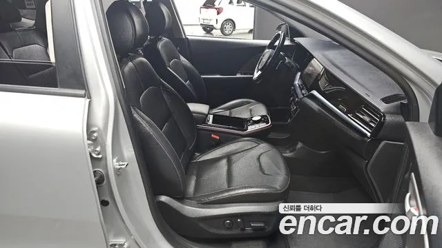 Kia Niro — Фото автомобиля 15