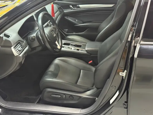 Honda Accord — Фото автомобиля 17