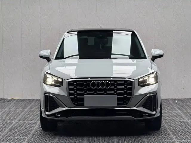 Audi Q2L — Фото автомобиля 2