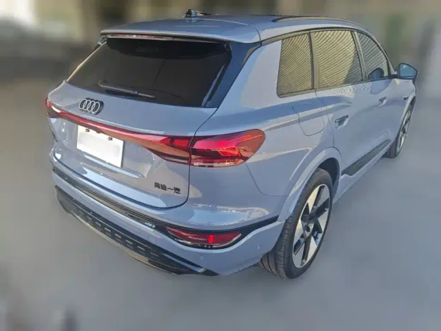 Audi Q6L e-tron — Фото автомобиля 9
