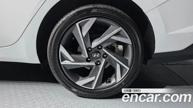 Hyundai Avante — Фото автомобиля 6