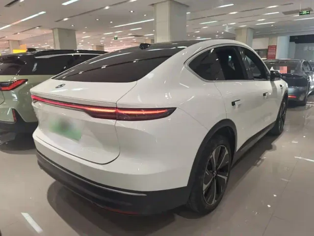 Nio EC7 — Фото автомобиля 6