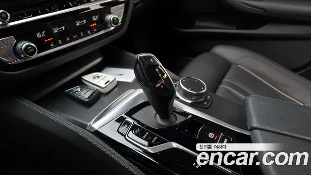 BMW 5-Series — Фото автомобиля 9