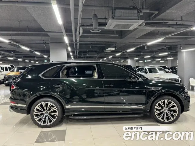 Bentley Bentayga Bentayga 4.0 V8 EWB First Edition — Фото автомобиля 2
