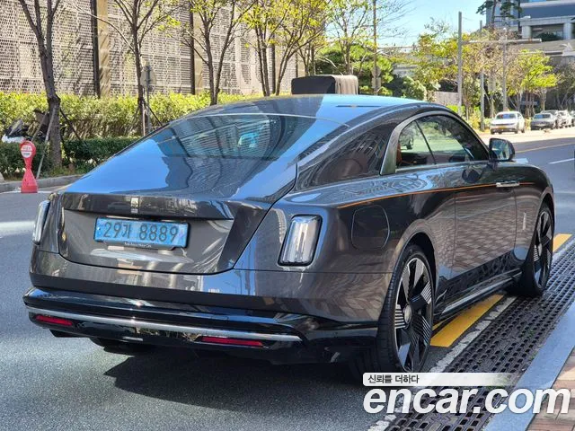 Rolls-Royce Spectre — Фото автомобиля 20