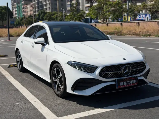 Mercedes-Benz A-Class — Фото автомобиля 3