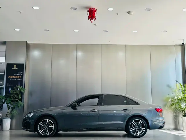 Audi A4L — Фото автомобиля 16