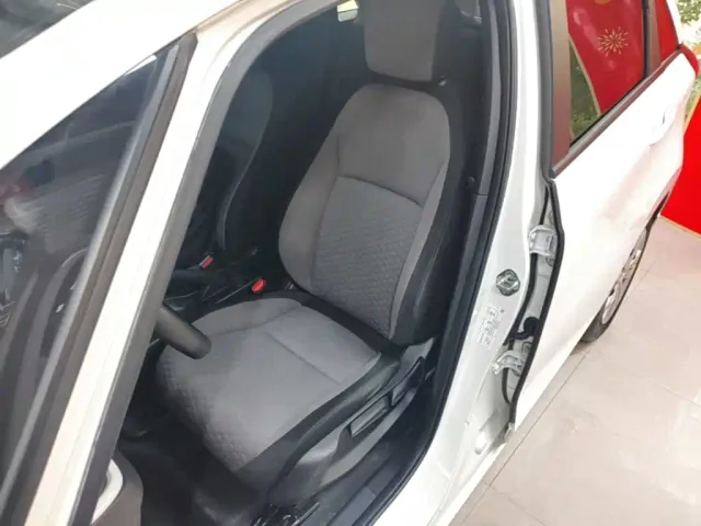 Honda Fit — Фото автомобиля 14