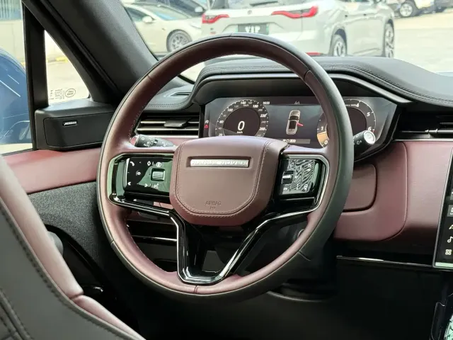 Land Rover Range Rover Sport — Фото автомобиля 15