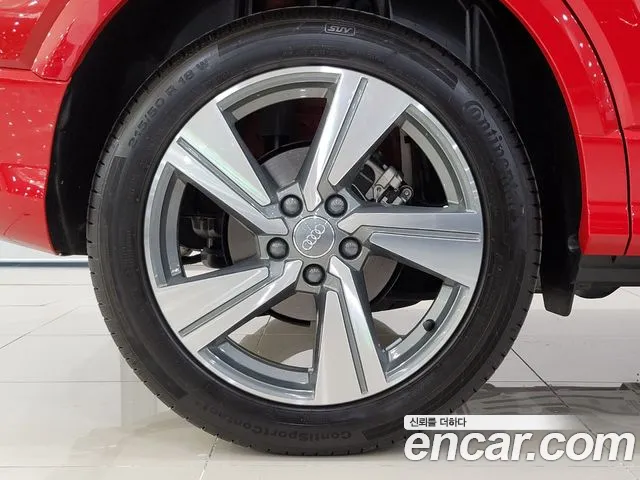 Audi Q2 — Фото автомобиля 5