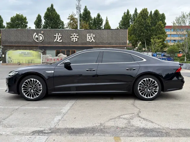 Audi A7L — Фото автомобиля 3