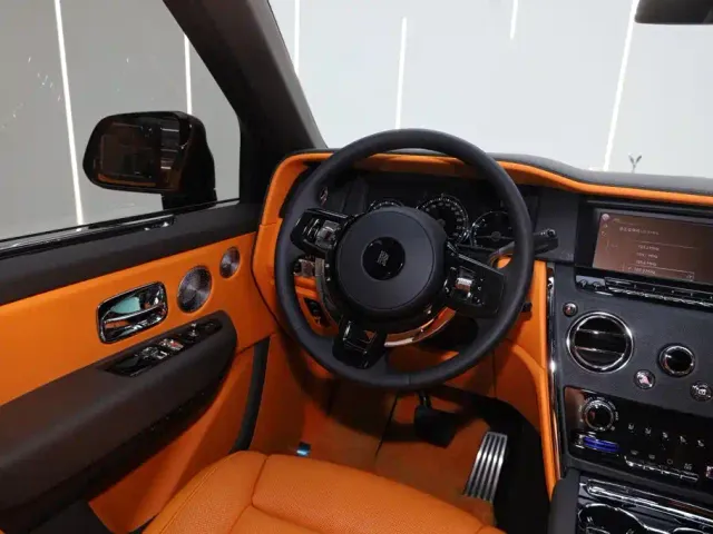 Rolls-Royce Cullinan — Фото автомобиля 28