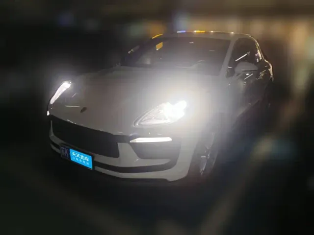 Фотография автомобиля — Porsche Macan