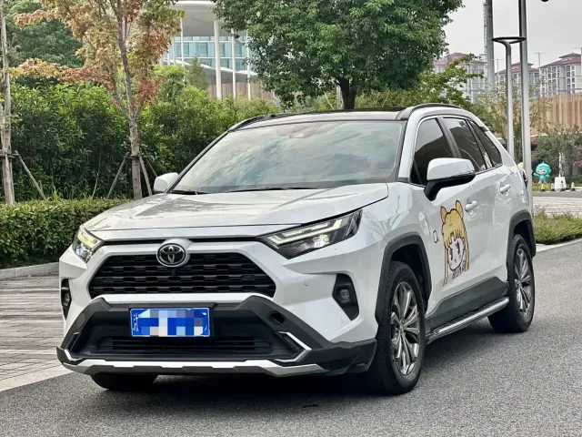 Фотография автомобиля — Toyota RAV4