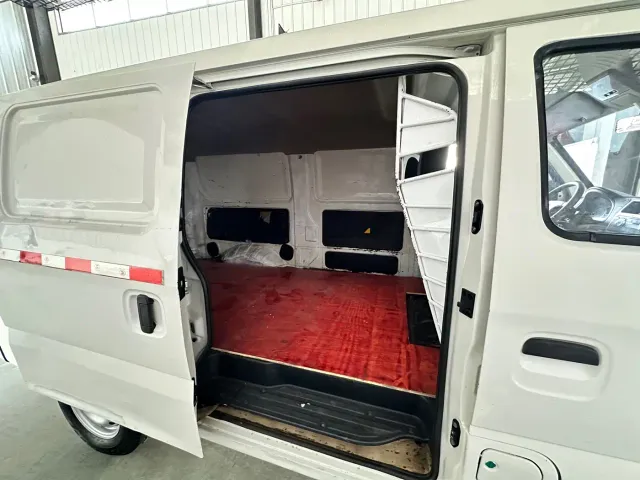 Changan Star 9 EV — Фото автомобиля 9