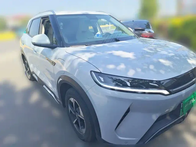 BYD Yuan UP 2024 401KM Leading Edition — Фото автомобиля 24