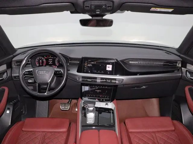Audi Q6 — Фото автомобиля 15