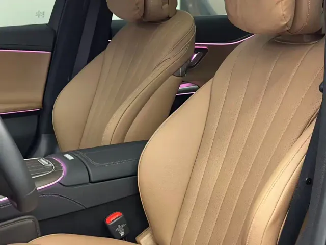 Mercedes-Benz E-Class — Фото автомобиля 5