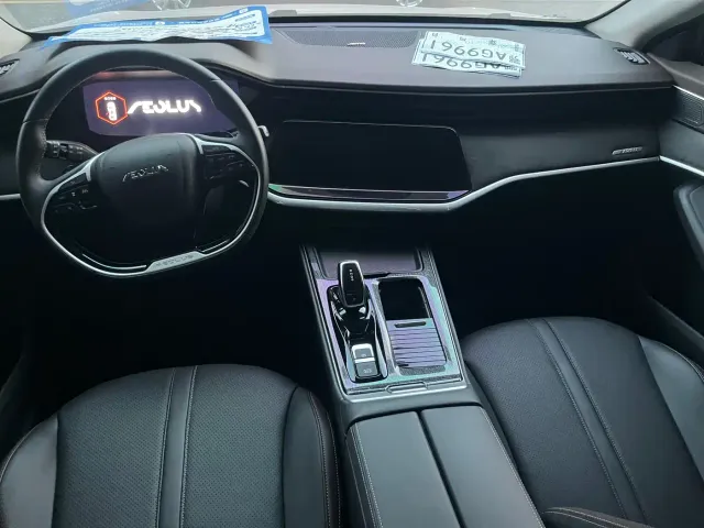 Dongfeng Yixuan MAX — Фото автомобиля 13