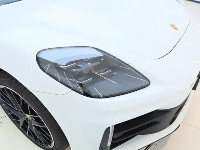 Porsche Panamera — Фото автомобиля 28