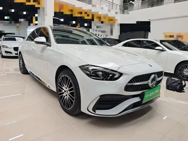 Mercedes-Benz C-Class — Фото автомобиля 3