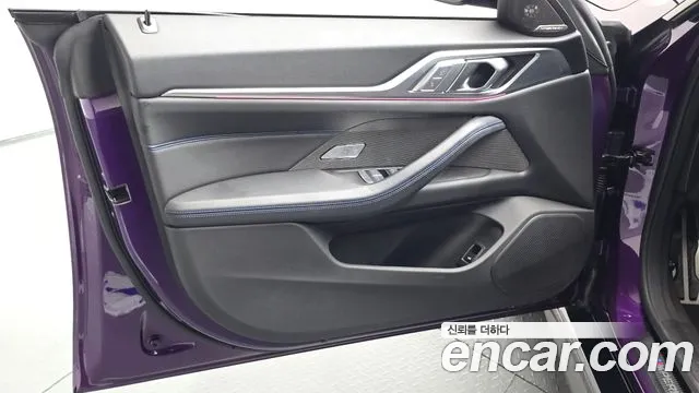 BMW i4 — Фото автомобиля 13