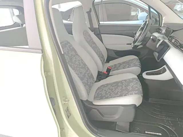 Leapmotor T03 — Фото автомобиля 24