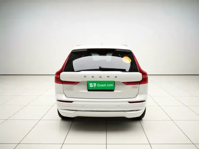 Volvo XC60 — Фото автомобиля 5