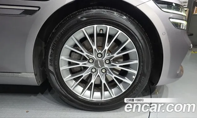 Genesis G80 RG3 — Фото автомобиля 6