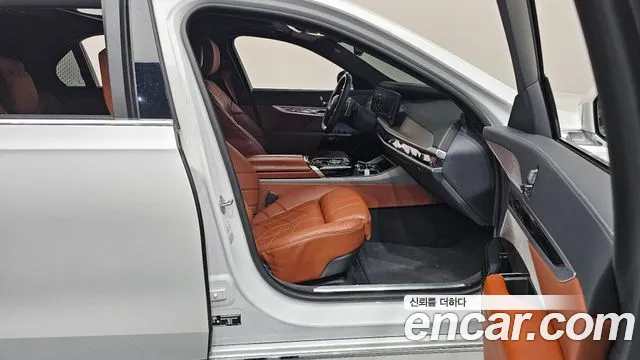 BMW 7 Series G70 — Фото автомобиля 11