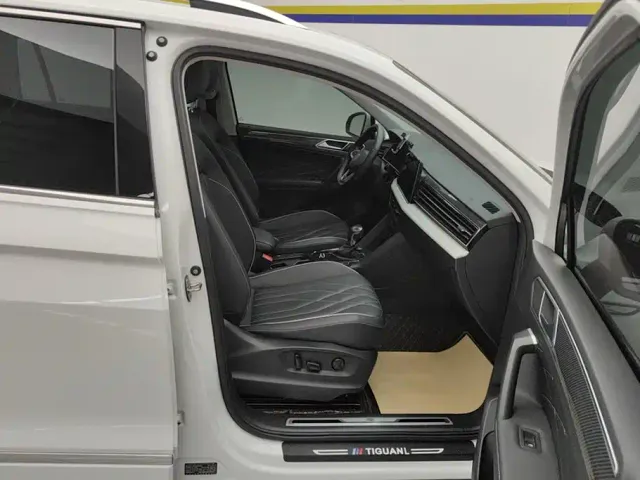 Volkswagen Tiguan L — Фото автомобиля 8