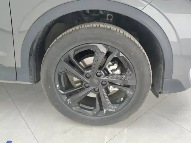 Geely Binyue — Фото автомобиля 6