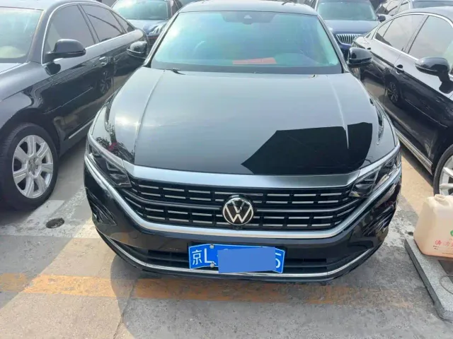 Volkswagen Passat — Фото автомобиля 2