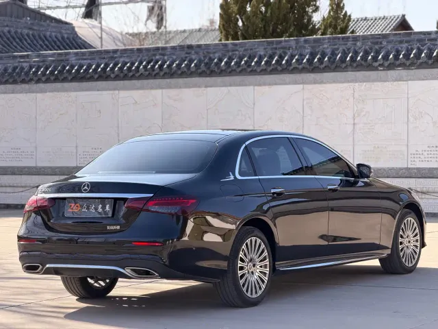 Mercedes-Benz E-Class — Фото автомобиля 10